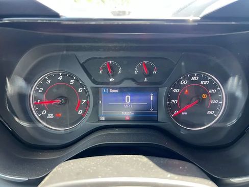 Used 2020 Chevrolet Camaro LS RWD image 26