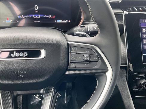 Used 2024 Jeep Grand Cherokee L Laredo image 15