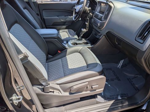 Used 2019 Chevrolet Colorado Z71 RWD image 32