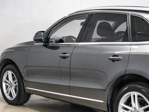 Used 2017 Audi Q5 2.0T Premium Plus w/ Technology Package image 17