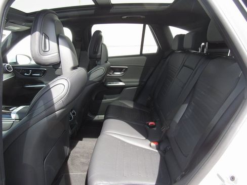 New 2025 Mercedes-Benz GLC 300 4MATIC image 16