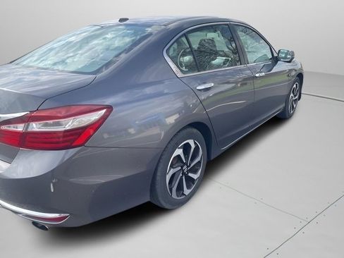Used 2017 Honda Accord EX image 12