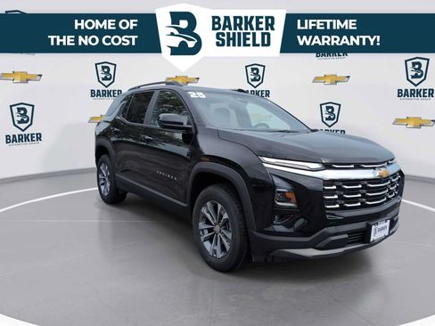 Used 2025 Chevrolet Equinox LT w/ Convenience Package II FWD image 2