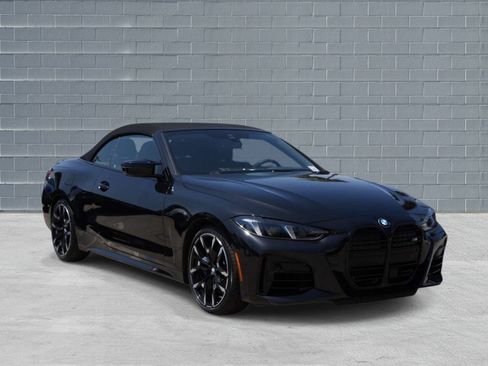 Used 2025 BMW M440i Convertible RWD image 2