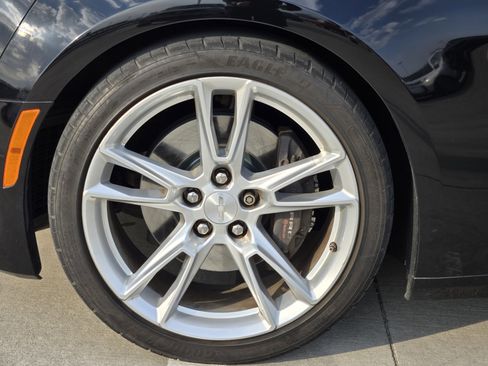 Used 2019 Chevrolet Camaro SS image 8