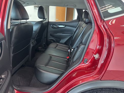 Used 2022 Nissan Rogue Sport SL AWD/4WD image 12