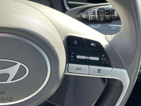 Used 2025 Hyundai Elantra SEL image 20