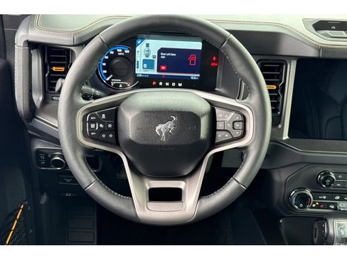 New 2024 Ford Bronco Badlands image 11