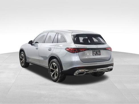 Used 2025 Mercedes-Benz GLC 350e 4MATIC image 3