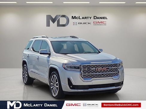 Used 2020 GMC Acadia Denali w/ Technology Package FWD image 1