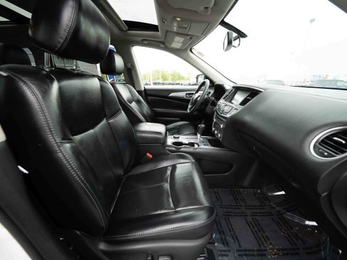 Used 2017 Nissan Pathfinder SL w/ SL Premium Package AWD/4WD image 27