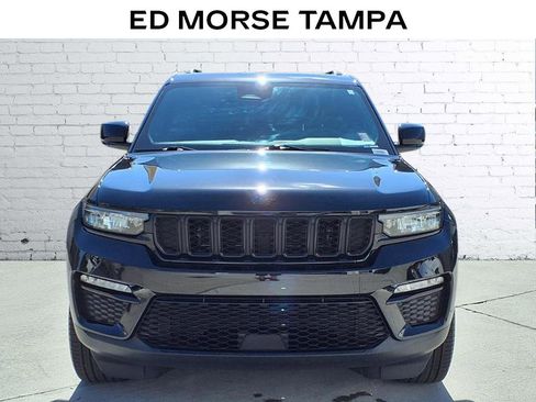 Used 2024 Jeep Grand Cherokee Limited w/ Black Appearance Package image 6