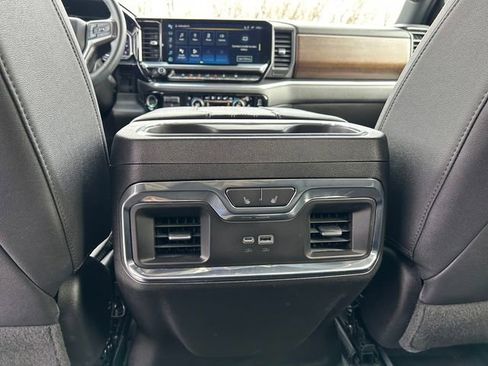 Used 2023 Chevrolet Silverado 1500 High Country w/ High Country Premium Package image 16