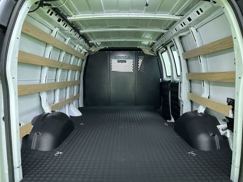 Used 2024 GMC Savana 2500 Work Van w/ Driver Convenience Package image 25