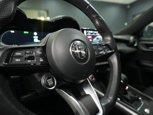 Used 2024 Alfa Romeo Tonale Ti w/ Premium Interior Package image 21