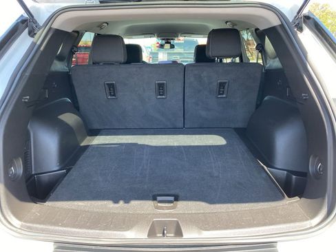 Used 2025 Chevrolet Blazer LT FWD image 19
