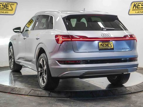 Used 2023 Audi e-tron Premium image 2
