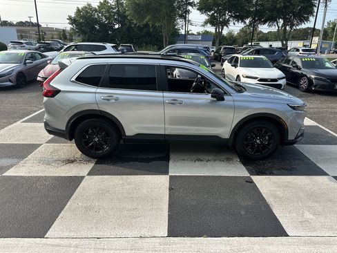 Used 2025 Honda CR-V Sport image 3