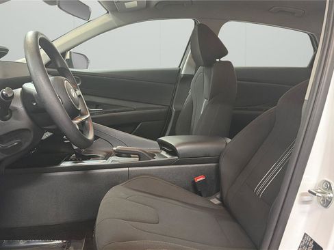 Certified 2024 Hyundai Elantra SEL FWD image 10