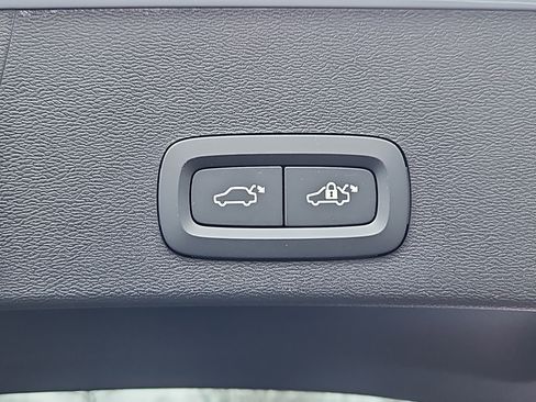 New 2026 Volvo XC40 B5 Plus w/ Protection Package Premier image 13