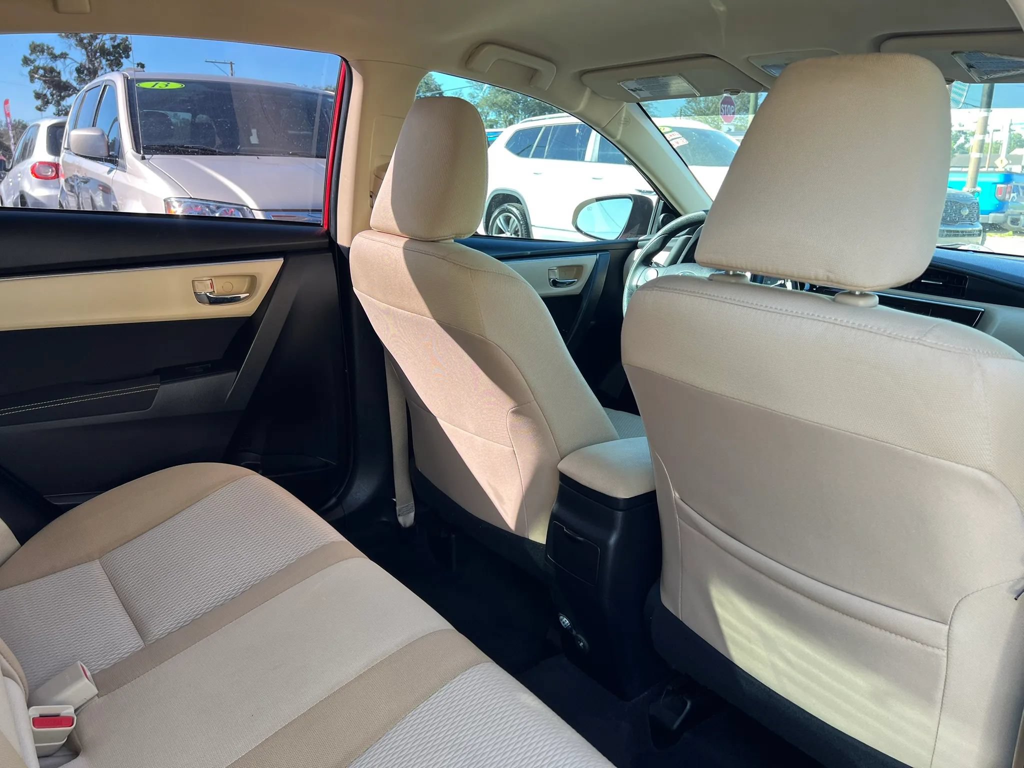 Used 2017 Toyota Corolla LE FWD image 15