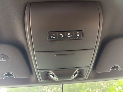 Used 2014 Dodge Grand Caravan R/T w/ Driver Convenience Group FWD image 34