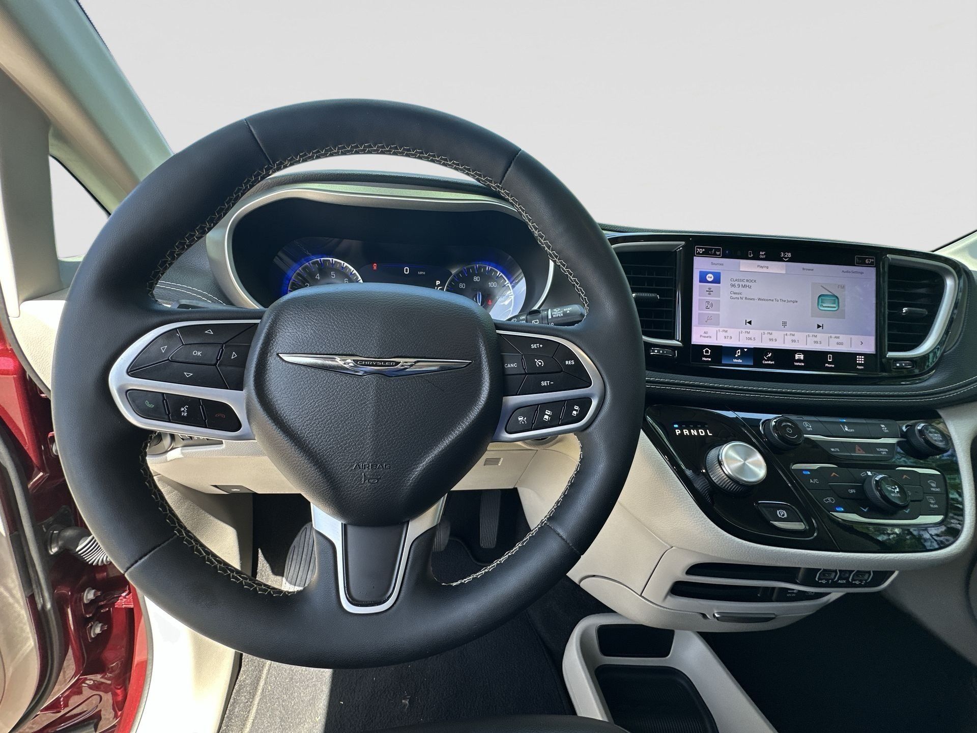 Used 2022 Chrysler Pacifica Touring-L AWD/4WD image 11