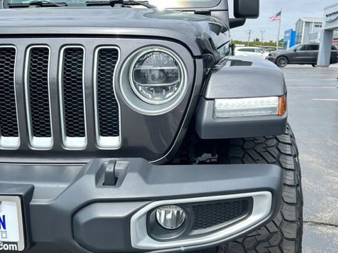 Used 2020 Jeep Wrangler Unlimited Sahara AWD/4WD image 3