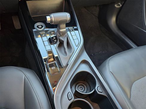 Used 2023 Kia Niro EX image 23