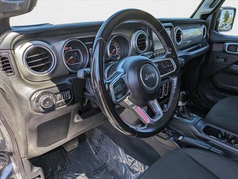 Used 2022 Jeep Wrangler Unlimited Sahara image 10
