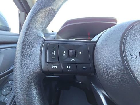 Used 2024 Nissan Rogue SV image 11