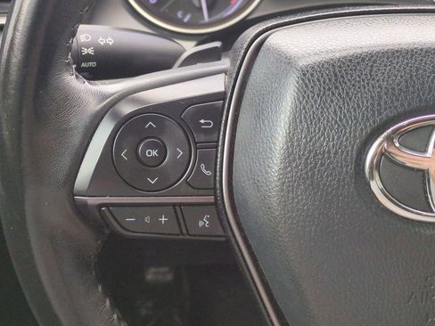 Certified 2021 Toyota Camry SE image 23