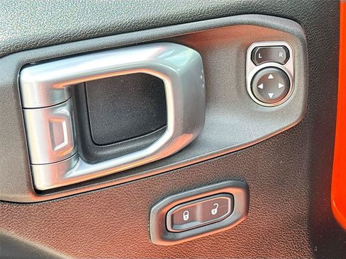 Used 2023 Jeep Wrangler Sport AWD/4WD image 17