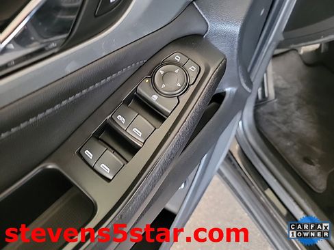 Used 2022 Chevrolet Traverse LT image 11