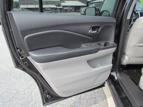 Used 2017 Honda Pilot EX-L image 13