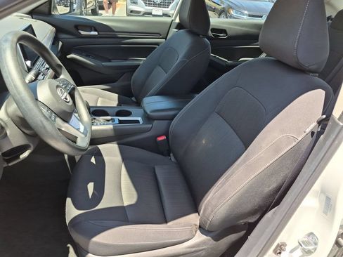 Used 2025 Nissan Altima 2.5 SV FWD image 25