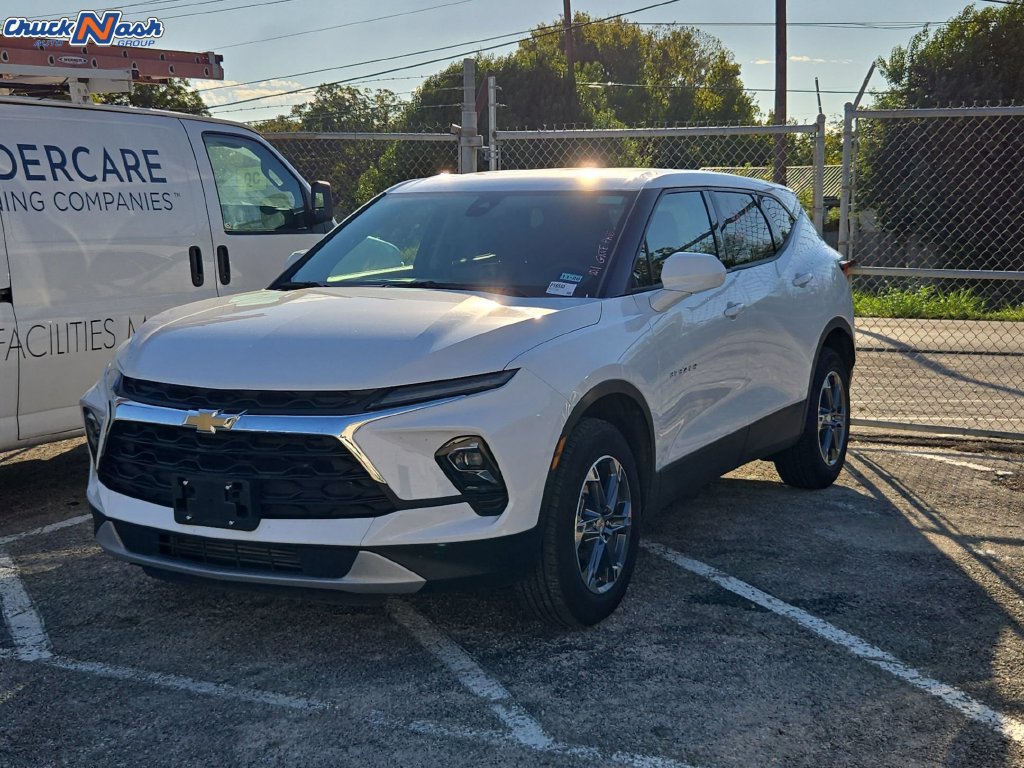 Certified 2026 Chevrolet Blazer LT FWD image 3