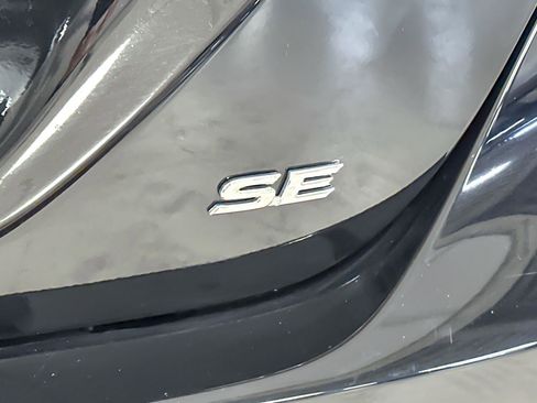 Used 2021 Toyota Camry SE image 23