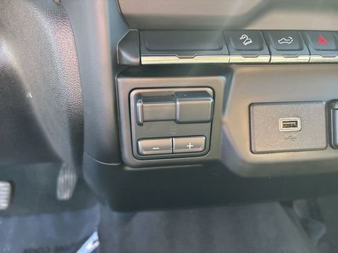 Used 2020 Chevrolet Silverado 1500 Custom Trail Boss w/ Custom Convenience Package AWD/4WD image 26