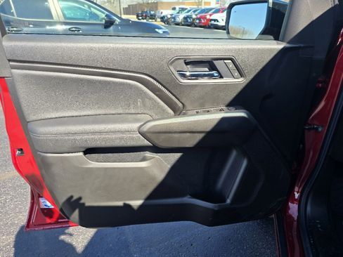 New 2025 GMC Canyon Elevation w/ Convenience Package image 14