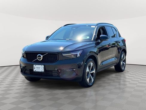 Certified 2026 Volvo XC40 B5 Plus w/ Protection Package Premier AWD/4WD image 2