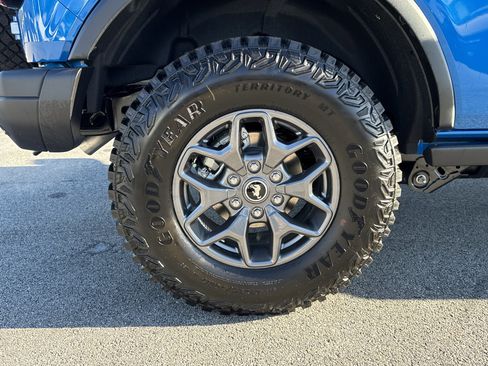 New 2025 Ford Bronco Badlands image 18