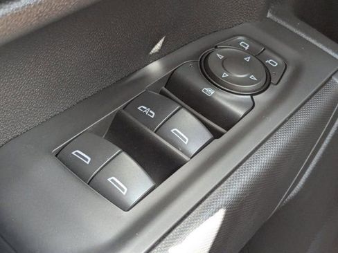 Used 2025 Chevrolet Silverado 1500 Custom Trail Boss w/ LPO, Dark Essentials Package image 24