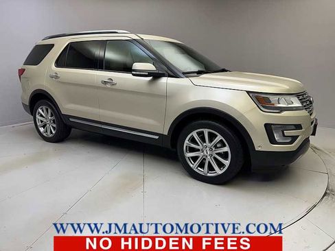 Used 2017 Ford Explorer Limited w/ Equipment Group 301A AWD/4WD image 7