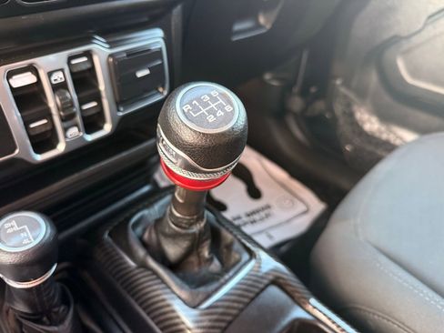 Used 2018 Jeep Wrangler Unlimited Sport S AWD/4WD image 20