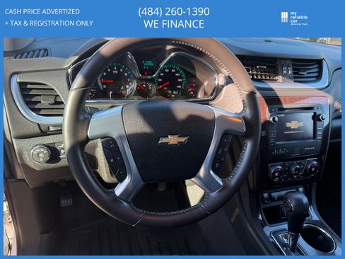 Used 2017 Chevrolet Traverse LT image 14