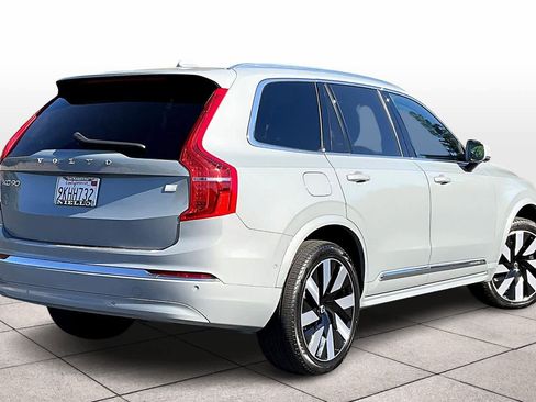 Used 2024 Volvo XC90 T8 Ultimate image 16
