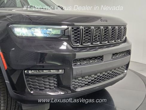 Used 2024 Jeep Grand Cherokee L Limited w/ Black Appearance Package AWD/4WD image 8