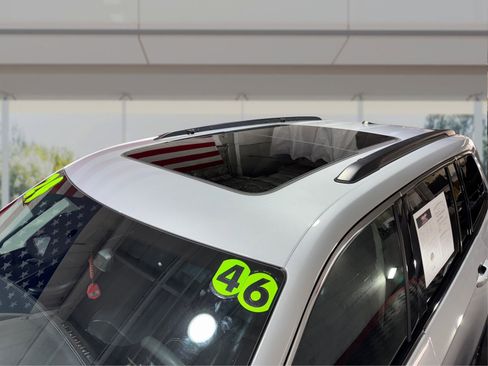 Used 2024 Jeep Grand Cherokee Limited 4xe image 12