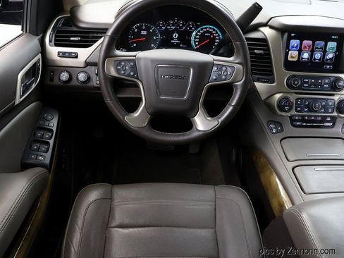 Used 2017 GMC Yukon Denali w/ Open Road Package AWD/4WD image 17
